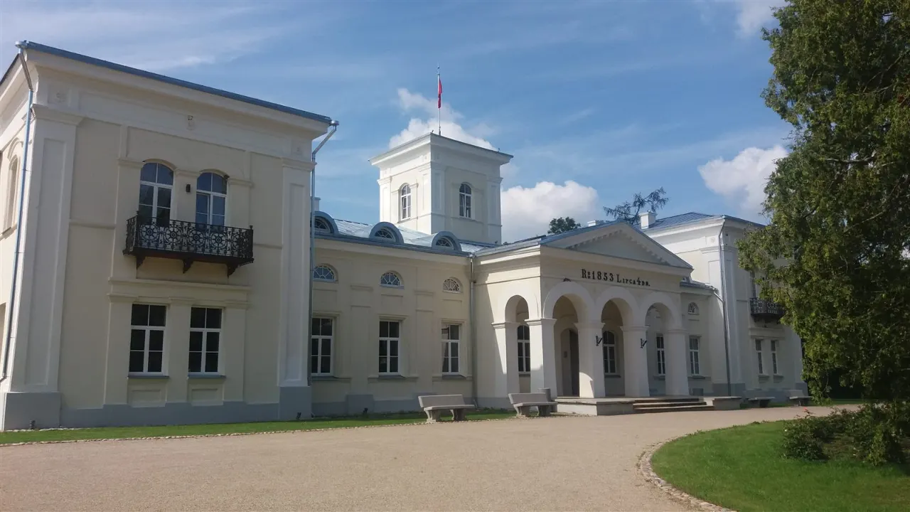 Burbiškis Manor